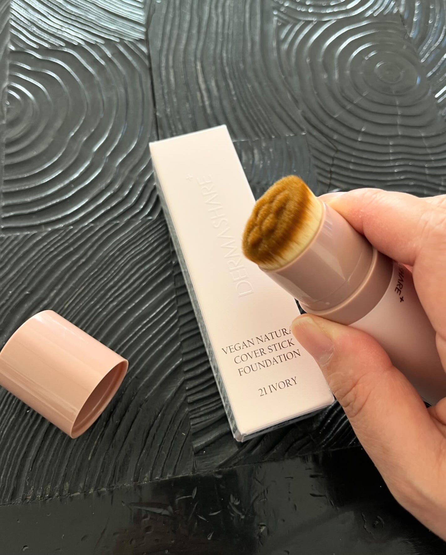 あゆみ on LIPS 「『ヴィーガンナチュラルカバースティックファンデーション』価格:..」(3枚目)