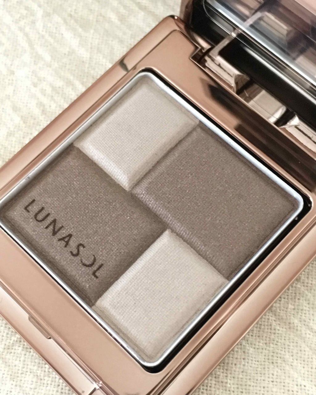 メルティングカラーアイズ/LUNASOL/アイシャドウパレットを使ったクチコミ（3枚目）