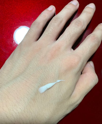 アーモンド ハンドクリーム 30ml/L'OCCITANE/ハンドクリームの画像