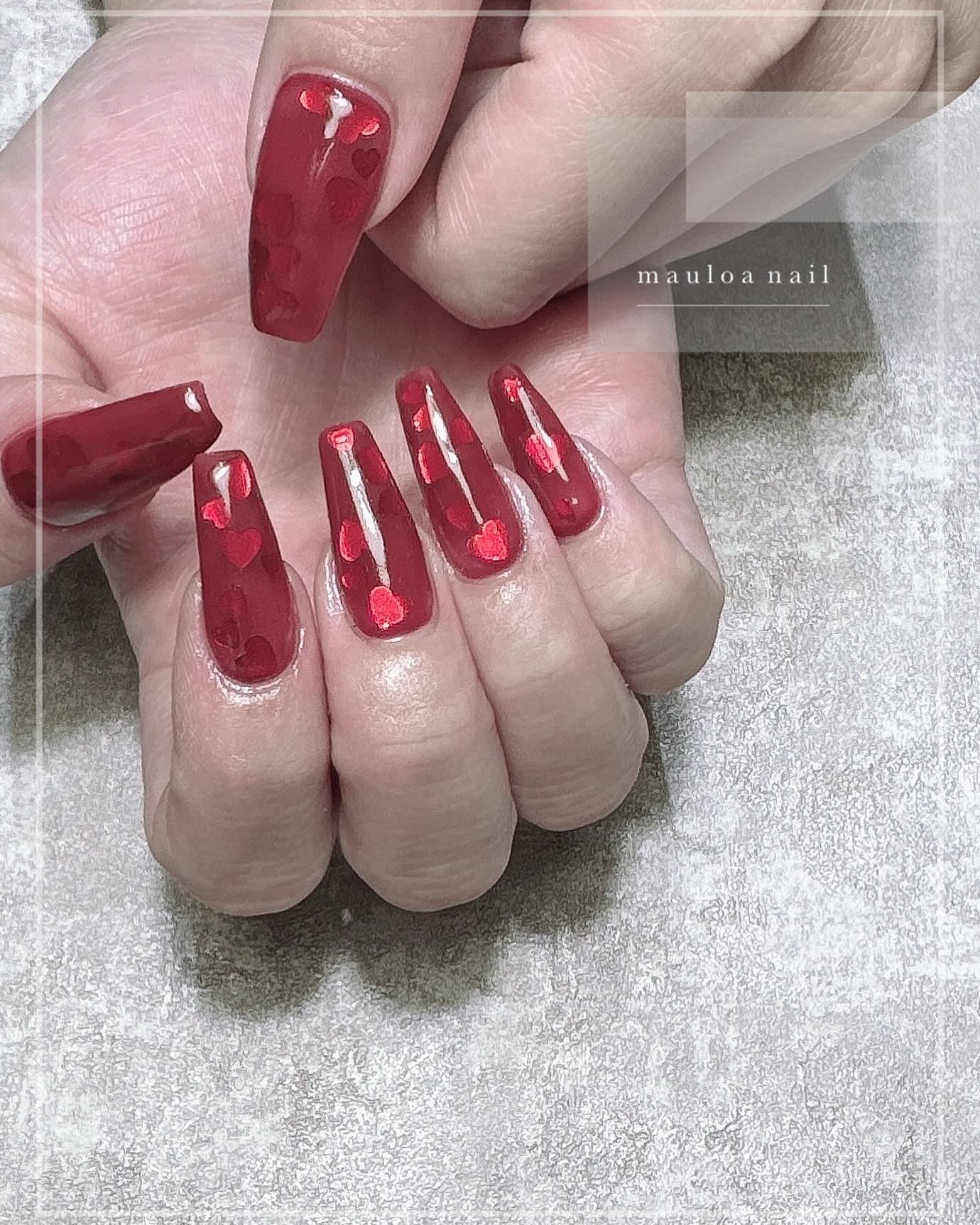 mauloa_nail on LIPS 「・ 埋め込みネイルお揃い❤️いつもありがとうございます🥰✨・ネ..」(1枚目)