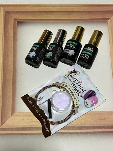 フェアリーダストパウダーオーロラピーコック/キャンドゥ/ネイルシールを使ったクチコミ(5枚目)