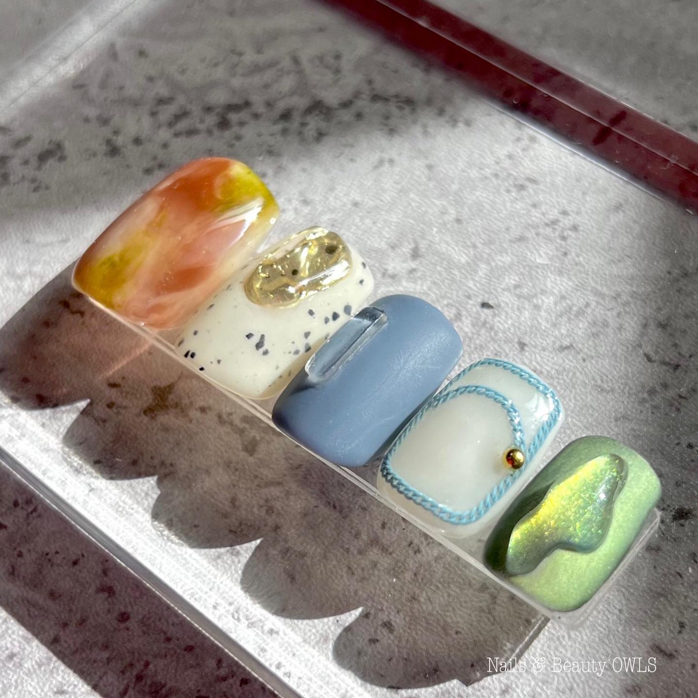 ぴよこれいと あうるす on LIPS 「夏の終わりから秋に向かってのニュアンス。全体的に黄緑〜緑〜青と..」(1枚目)