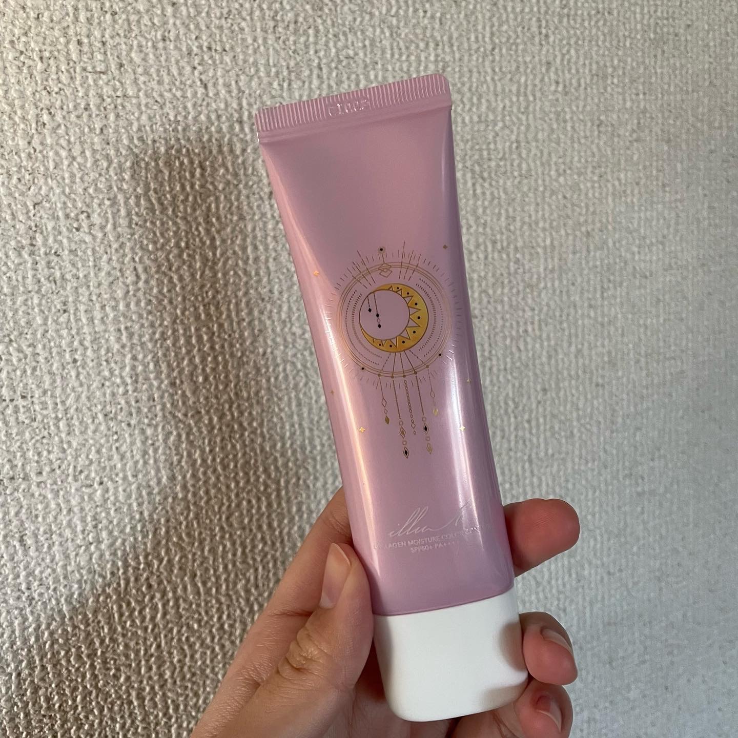 コラーゲンモイスチャーカラーコントロール/illuN/化粧下地を使ったクチコミ（1枚目）