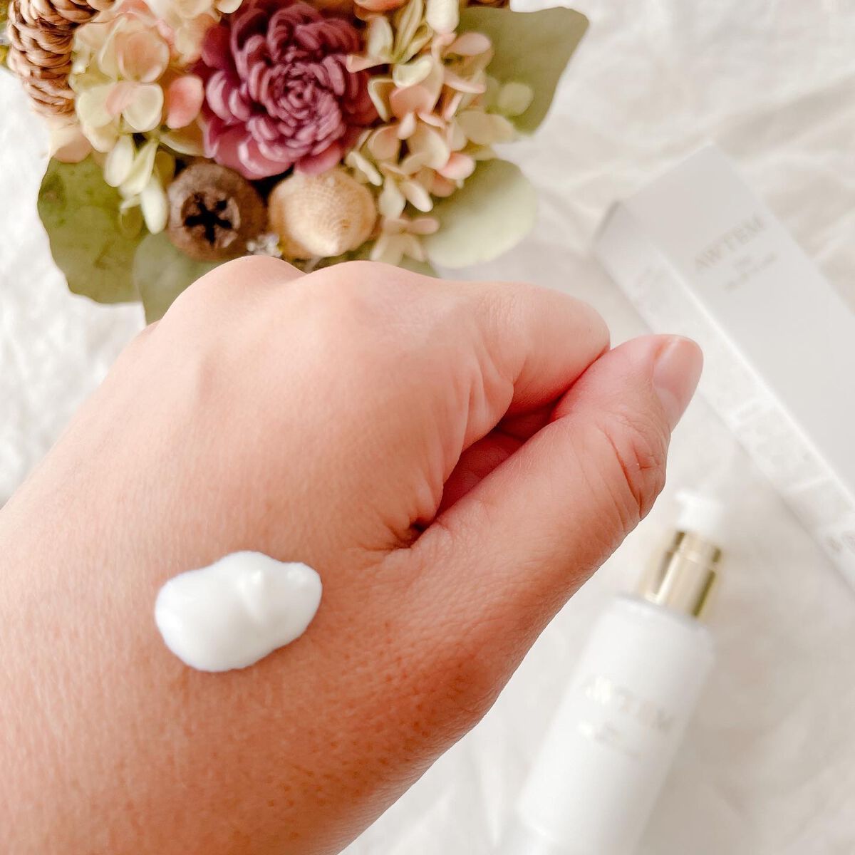 デイ リフトオールインワン（朝⽤クリーム）/AWTEM/オールインワン化粧品を使ったクチコミ（3枚目）