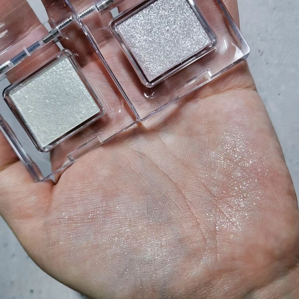 マルチカラーバリエーション スパークル/チャコット・コスメティクス/単色アイシャドウを使ったクチコミ(2枚目)