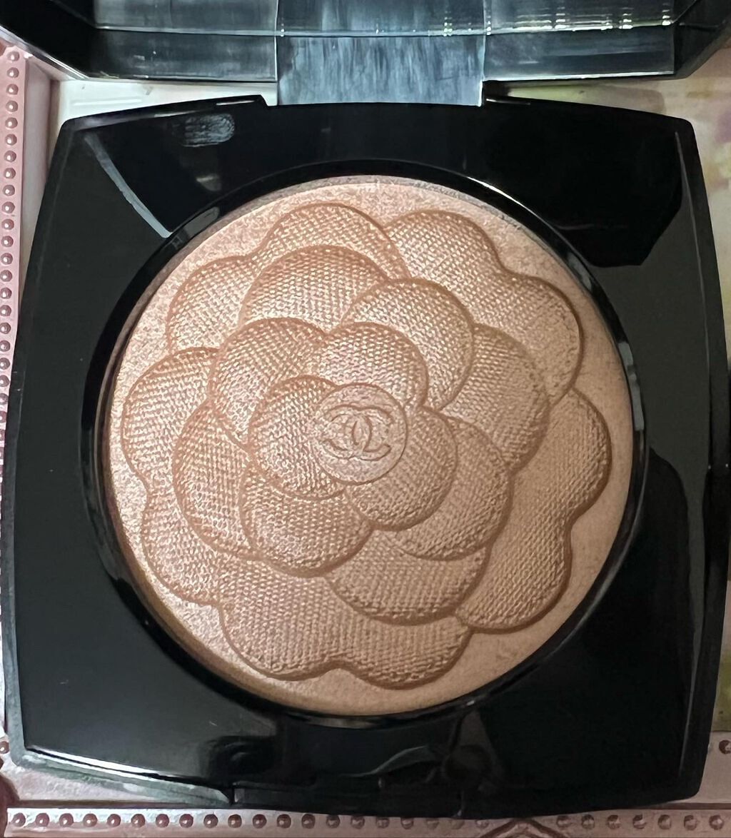 レーヴ ドゥ カメリア /CHANEL/パウダーハイライトを使ったクチコミ(1枚目)