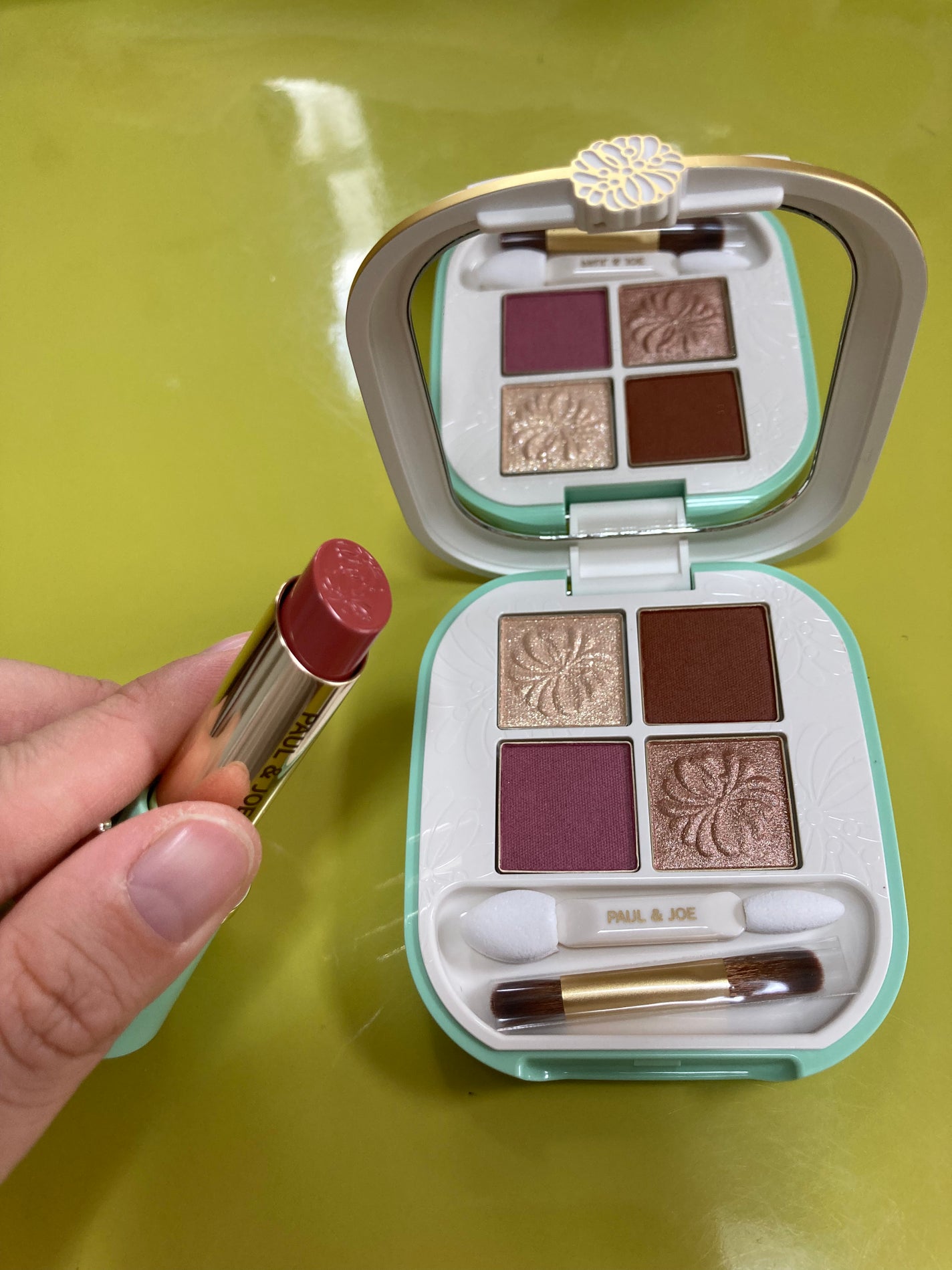 リップスティック/PAUL & JOE BEAUTE/口紅を使ったクチコミ(3枚目)