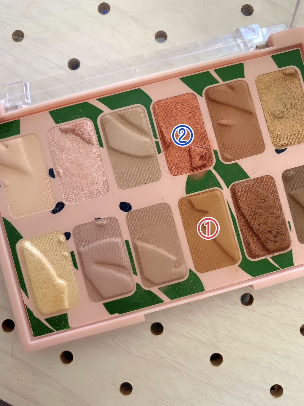 アイシャドウパレット オウンユアナチュラルズ/THE BODY SHOP/アイシャドウパレットを使ったクチコミ（2枚目）