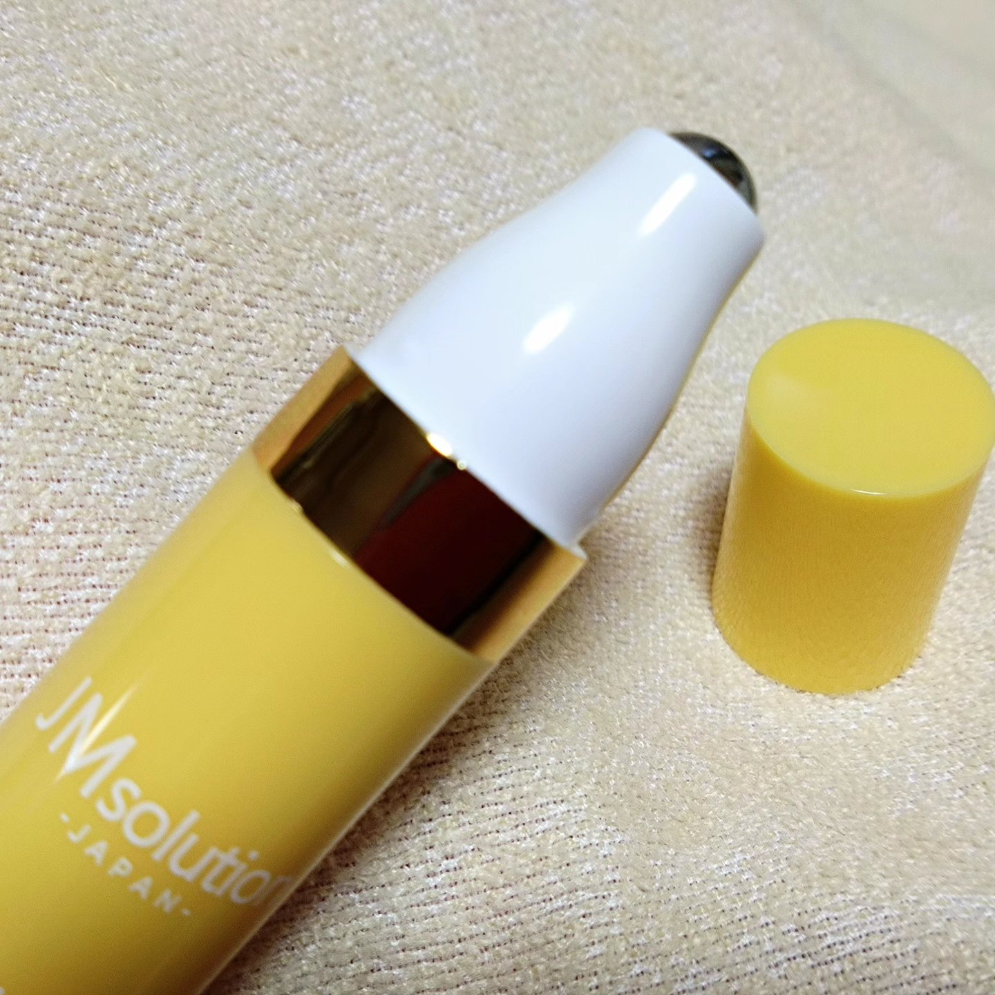 V9ビタミンアンプルロールオンアイクリームクリア/JMsolution/アイケア・アイクリームを使ったクチコミ（3枚目）