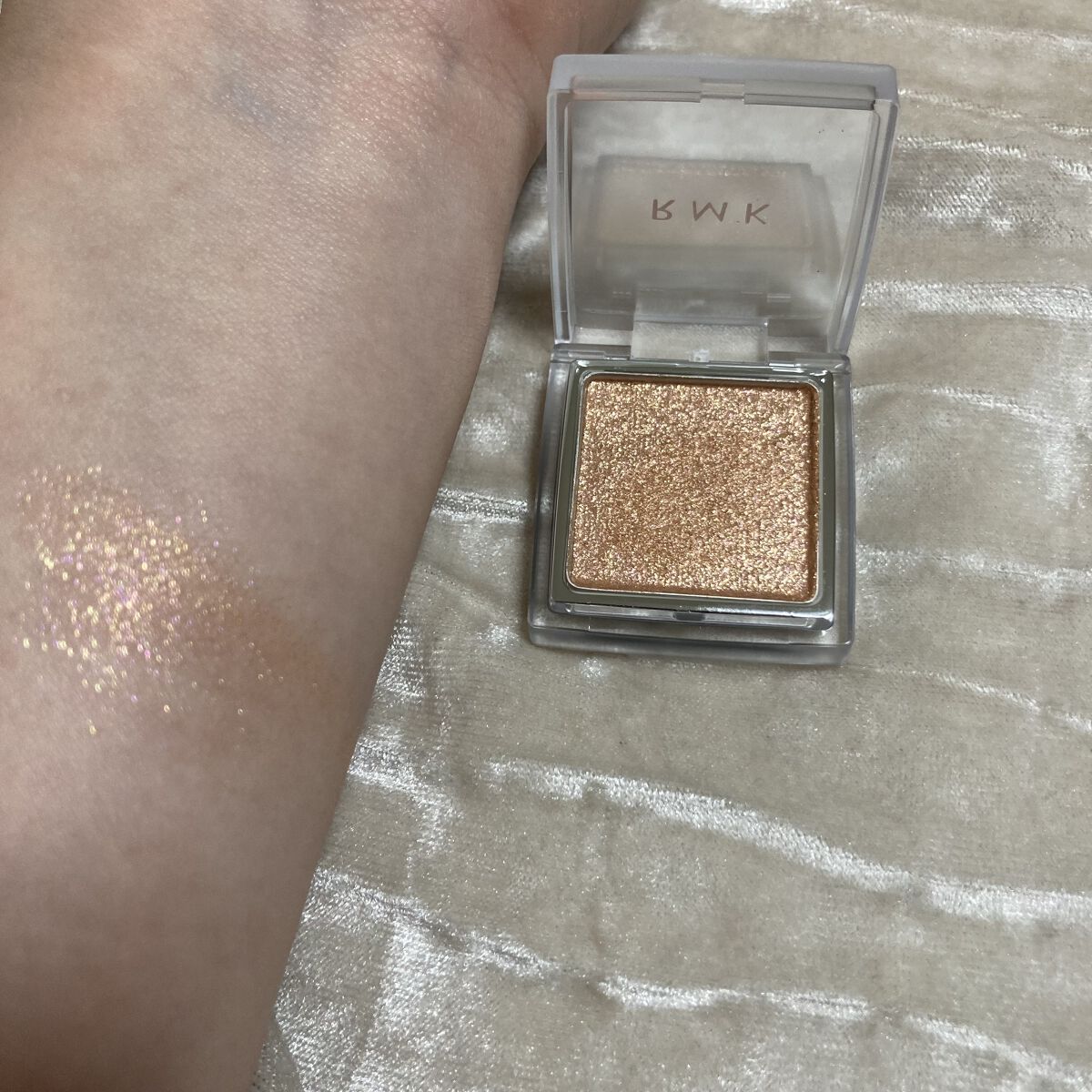 インジーニアス パウダーアイズ N/RMK/単色アイシャドウを使ったクチコミ（2枚目）