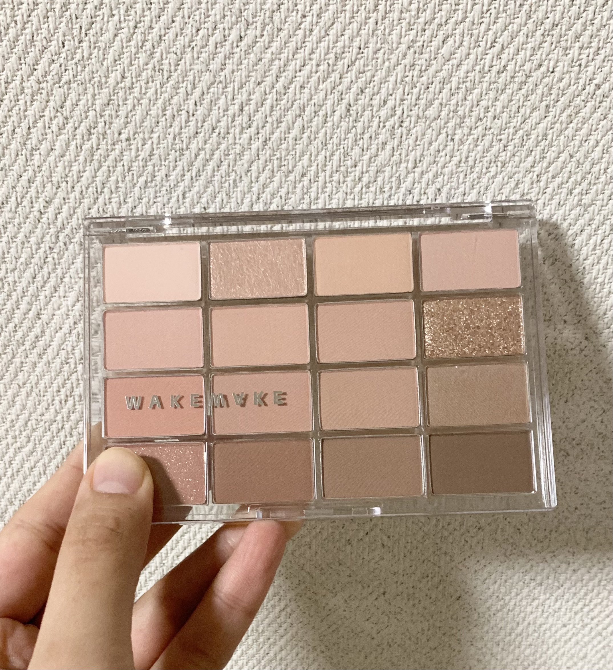ソフトブラーリングアイパレット/wakemake/アイシャドウパレットを使ったクチコミ（1枚目）