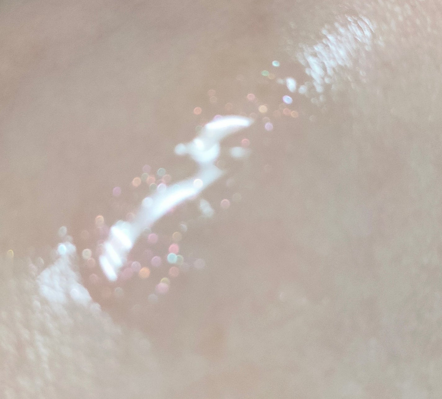 グラッシーコーティンググロス/&nd by rom&nd/リップグロスを使ったクチコミ(4枚目)