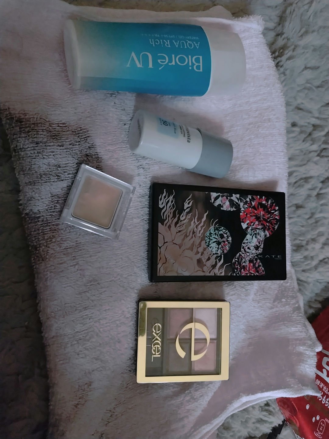 リアルクローズシャドウ/excel/アイシャドウパレットを使ったクチコミ（2枚目）