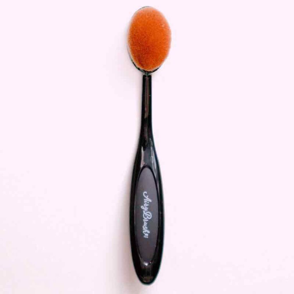 ミディアムサイズ/エアリーブラシ/メイクブラシを使ったクチコミ(1枚目)