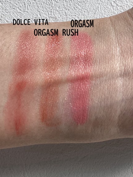 NARS インヴァイトオンリー ミニアフターグロー リキッドブラッシュセットのクチコミ「こんにちは😃
コロン💕です
#ホリデー購入品
NARS
インヴァイトオンリー ミニアフター.....」(3枚目)