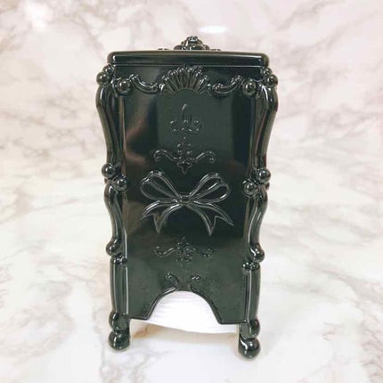 DAISO 乙女キブンなコットンケースのクチコミ「みなさんコットンの収納ってどうしてますか??
私の理想のコットンケースの条件は下記の4つ!.....」(2枚目)