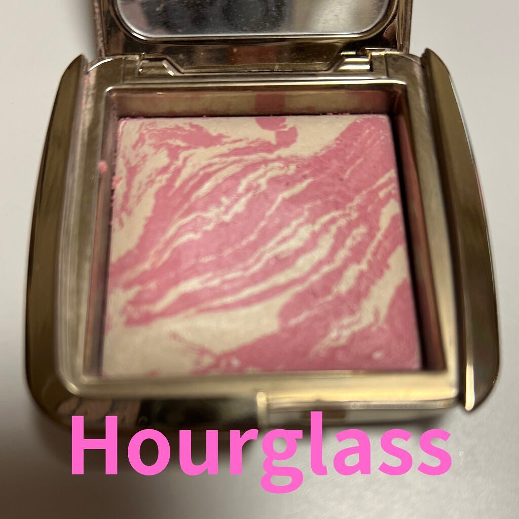 Ambient Lighting Blush/HOURGLASS/プレストパウダーを使ったクチコミ(2枚目)