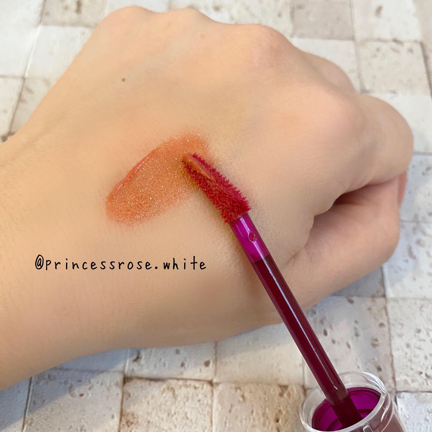 オーロラ デュイ ティント/MERZY/リップティントを使ったクチコミ（3枚目）