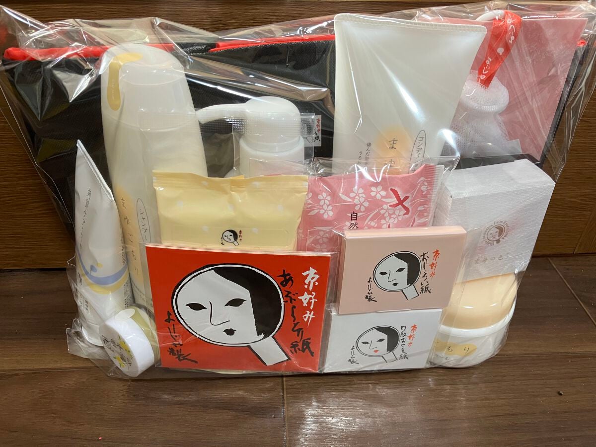 ちょび@フォロバ100 on LIPS 「#福袋_2023年末年始に京都に行って来ました☺️#よーじや ..」(1枚目)