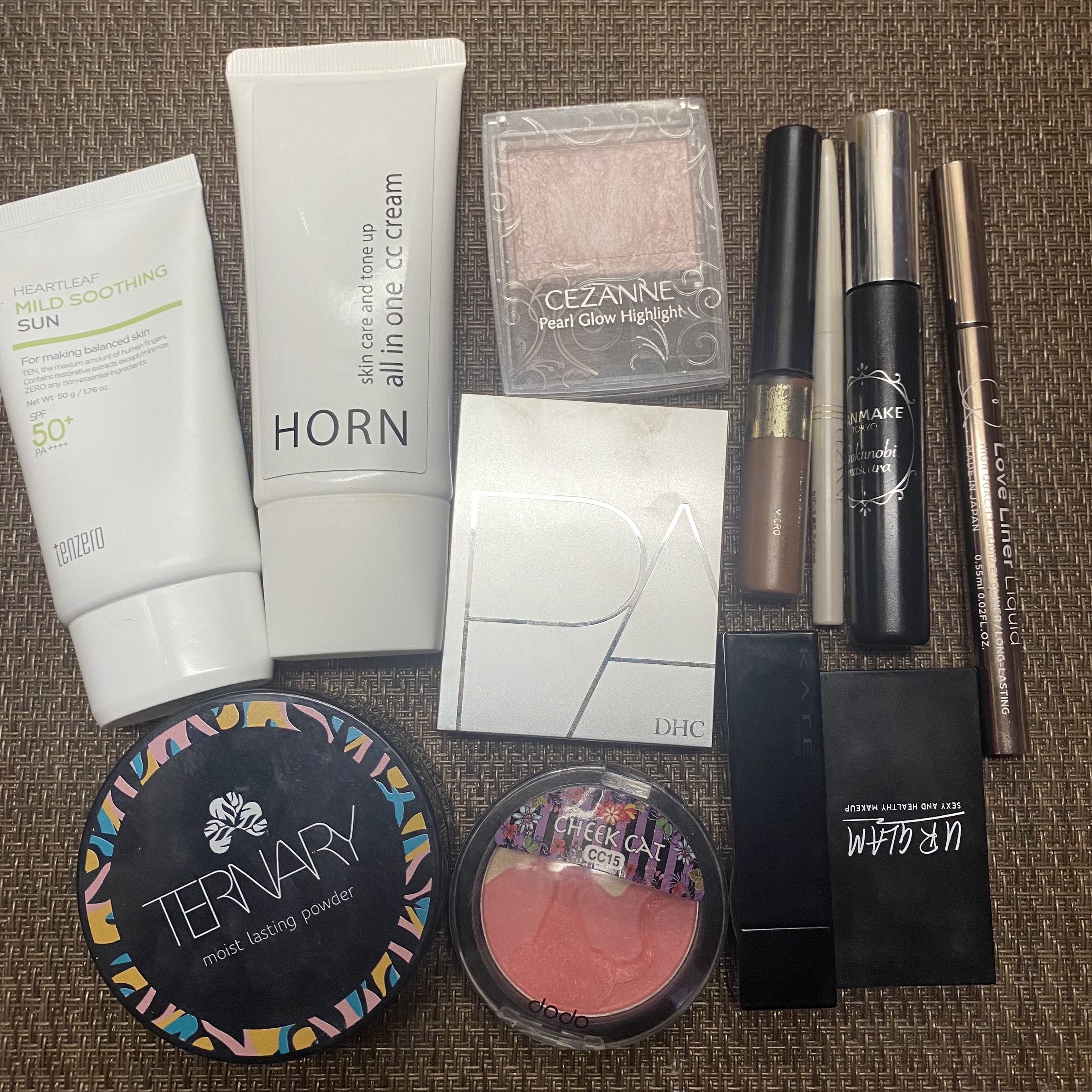 DHC PAディープコントロール アイシャドウ DC01/DHC/アイシャドウパレットを使ったクチコミ（3枚目）