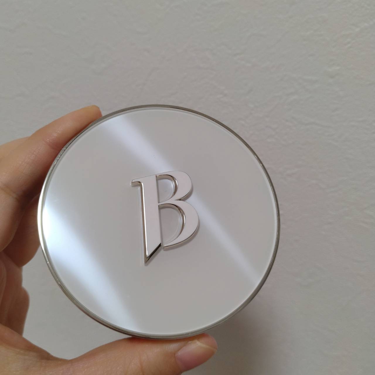 カバーリシャス アルティメット ホワイトクッション/BANILA CO/クッションファンデーションを使ったクチコミ（1枚目）