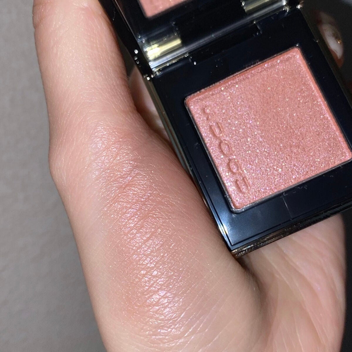 トーン タッチ アイズ/SUQQU/単色アイシャドウを使ったクチコミ(4枚目)