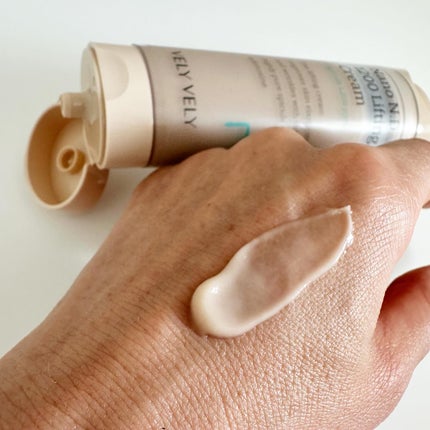 fuzukiフォロバ♡ on LIPS 「この軽さでこの機能!?が、た・ま・ら・な・い!今お気に入りの韓..」(5枚目)