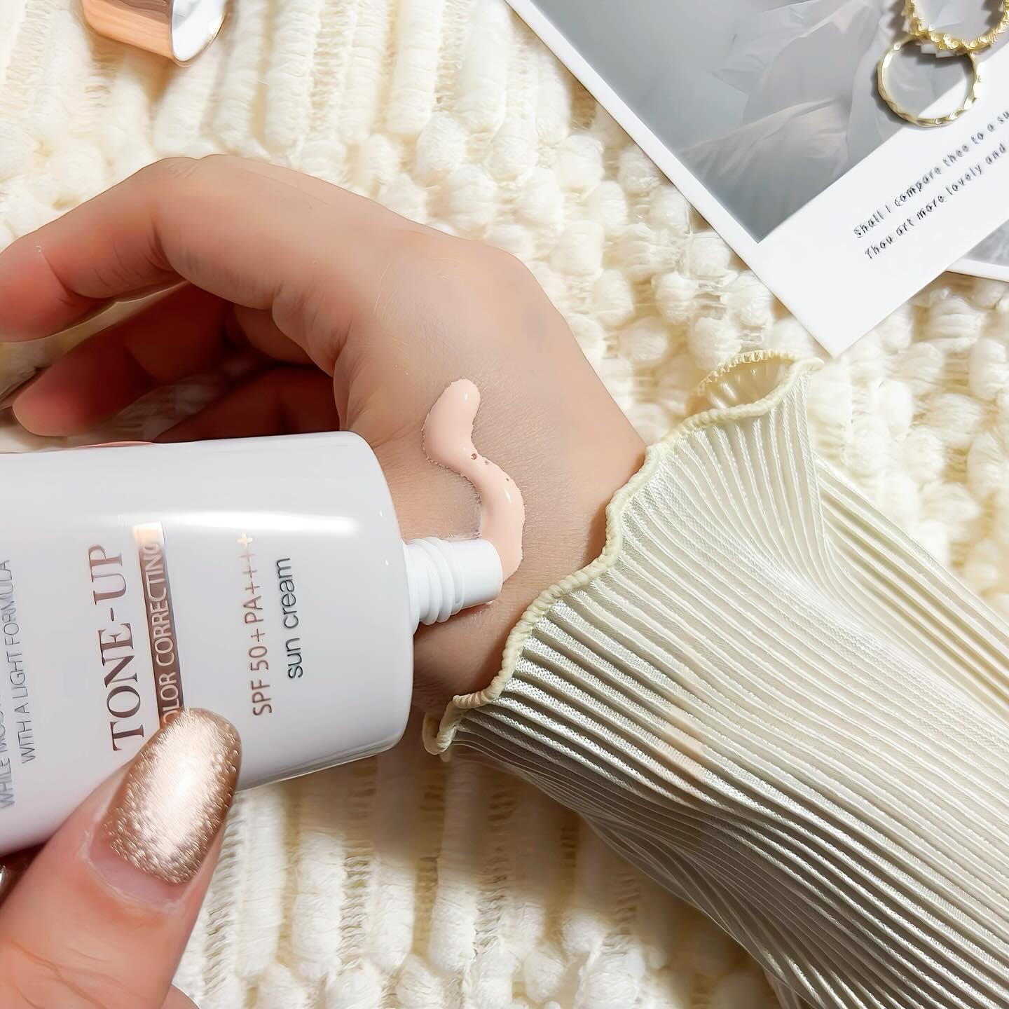 ウォータフルトーンアップサンクリーム/ダルバ/日焼け止めクリームを使ったクチコミ（3枚目）