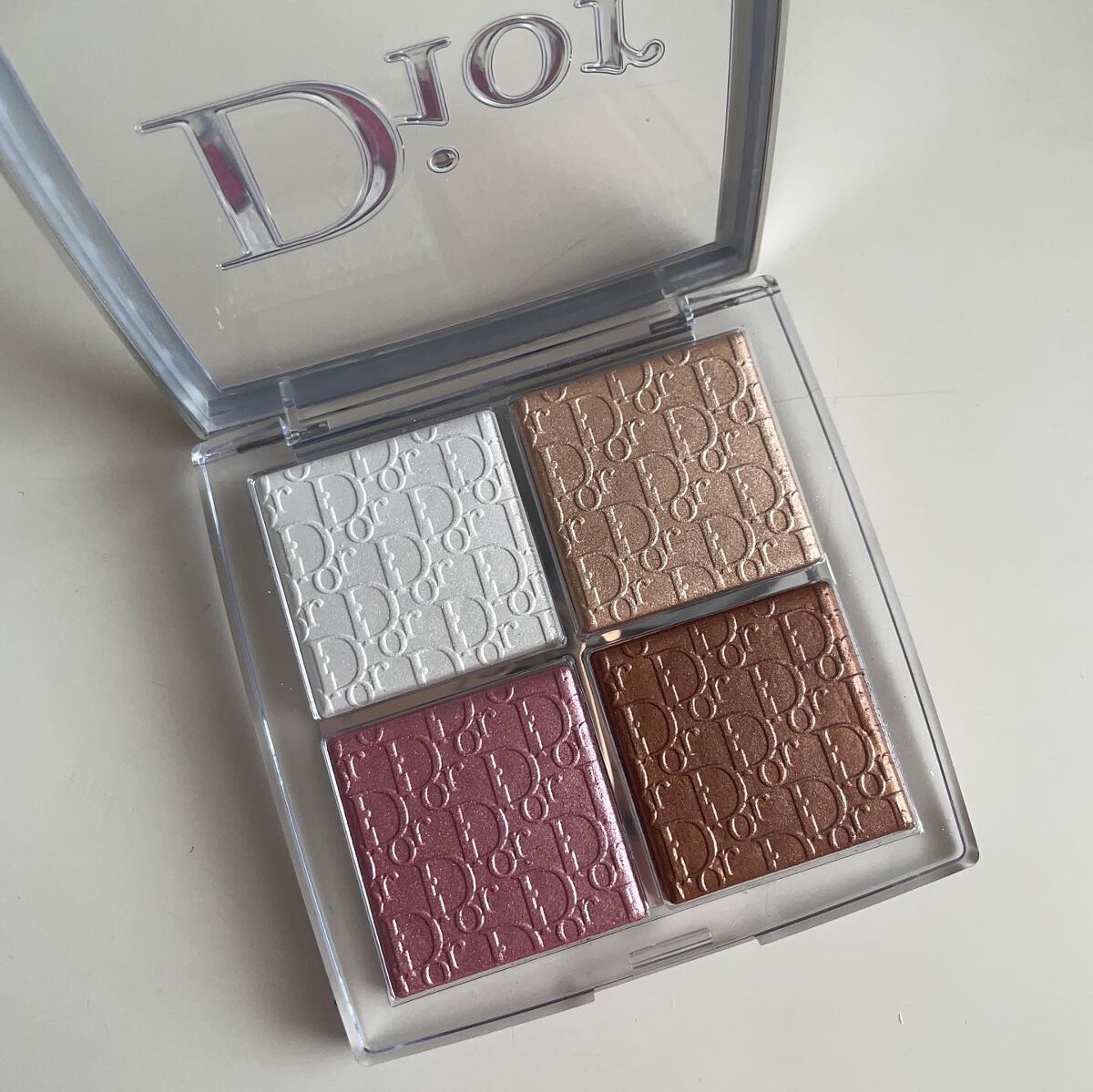 ディオール バックステージ フェイス グロウ パレット/Dior/ハイライトを使ったクチコミ(1枚目)