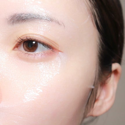 to/one トーン ブライトニング フェイスマスクのクチコミ「to/oneの新作フェイスマスク。
高校生時代からの友人から誕生日プレゼントとして頂いた🤍
.....」(2枚目)