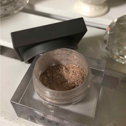 シマリング カラー ヴェール/THREE/単色アイシャドウを使ったクチコミ(2枚目)