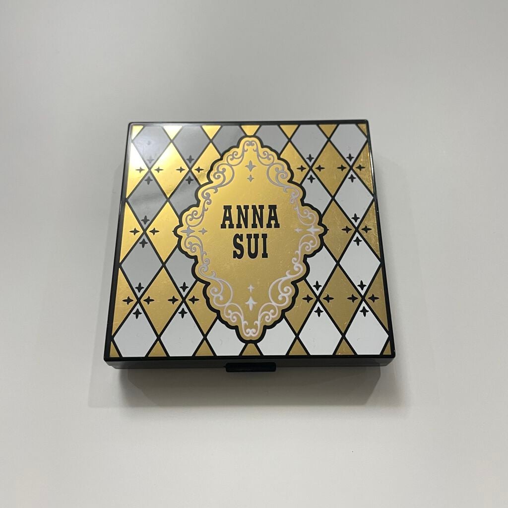 トロロ/フォロバ on LIPS 「アナスイのアイカラーパレット2017年ものだからもう売ってない..」(1枚目)