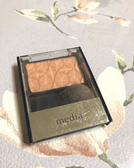 ブライトアップチークN/media/パウダーチークを使ったクチコミ(1枚目)