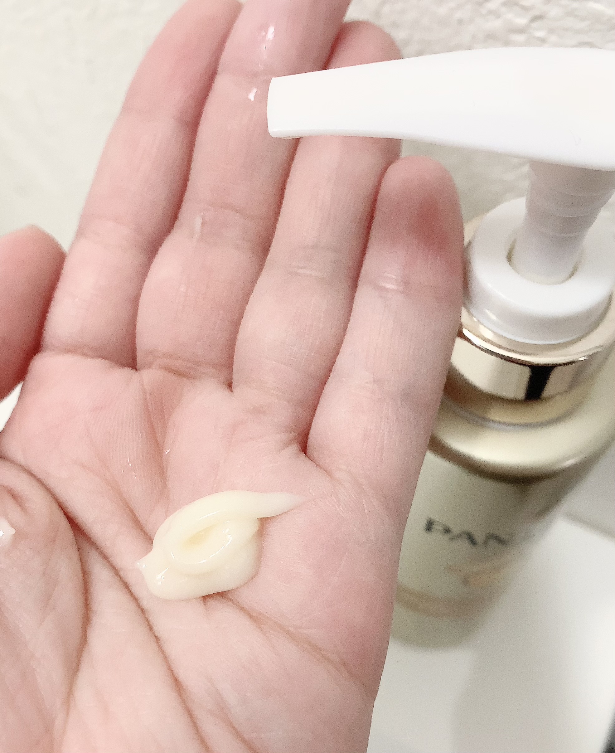 エクストラダメージリペア インテンシブ ヴィタミルク 洗い流さないトリートメント/パンテーン/アウトバストリートメントを使ったクチコミ（2枚目）