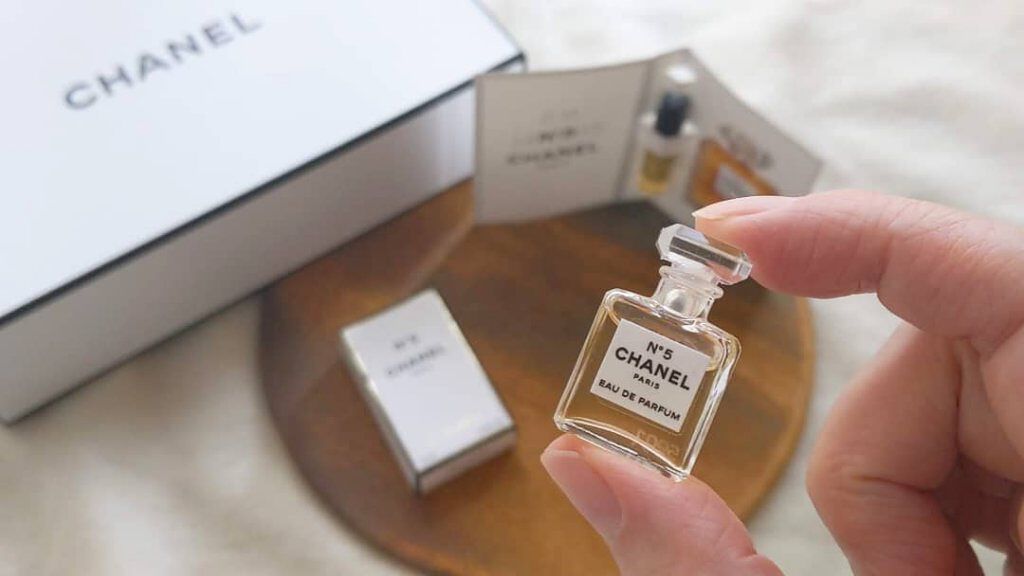 シャネル N°5 パルファム 7.5ml/CHANEL/香水(レディース)を使ったクチコミ（1枚目）