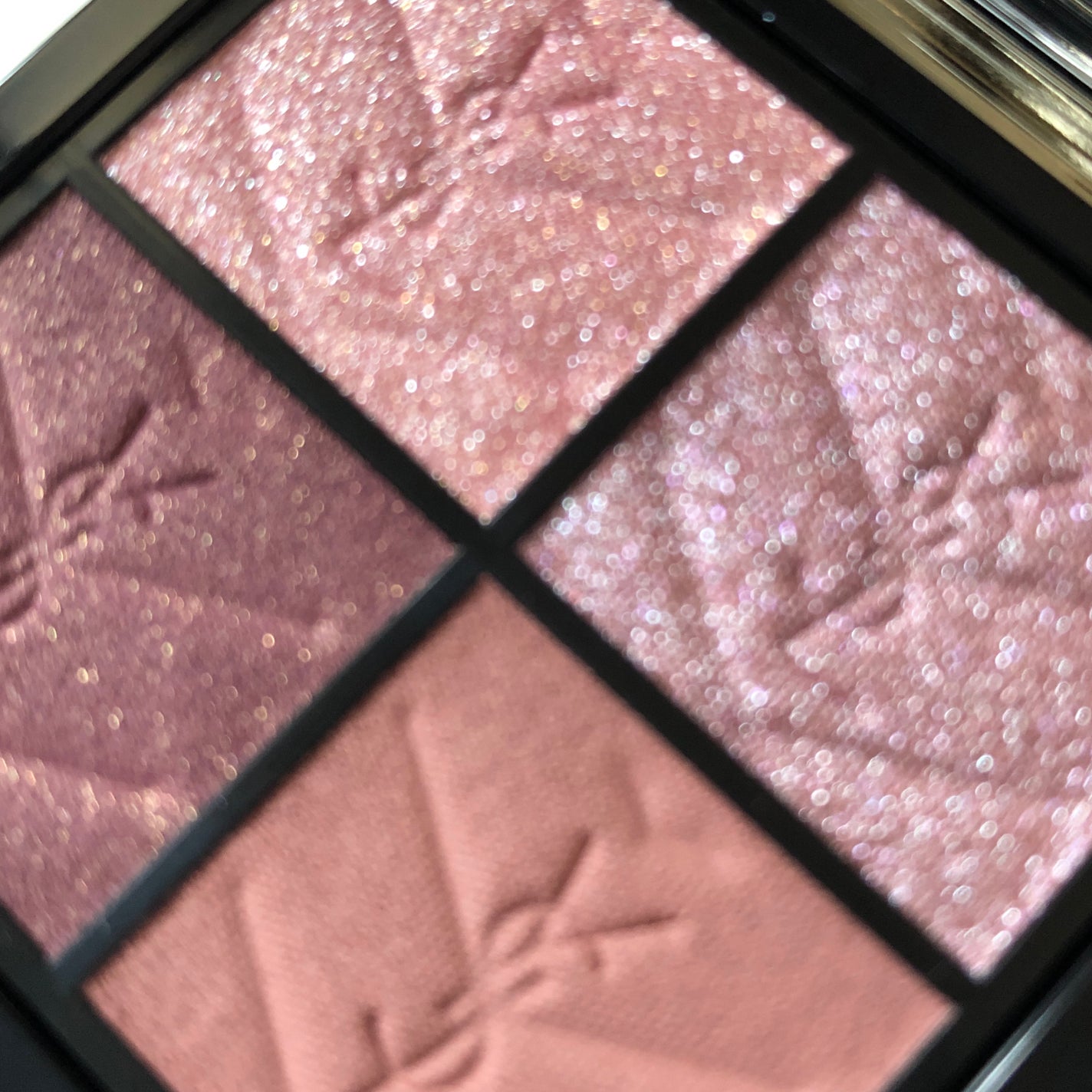 クチュール ミニ クラッチ/YVES SAINT LAURENT BEAUTE/アイシャドウパレットを使ったクチコミ(3枚目)