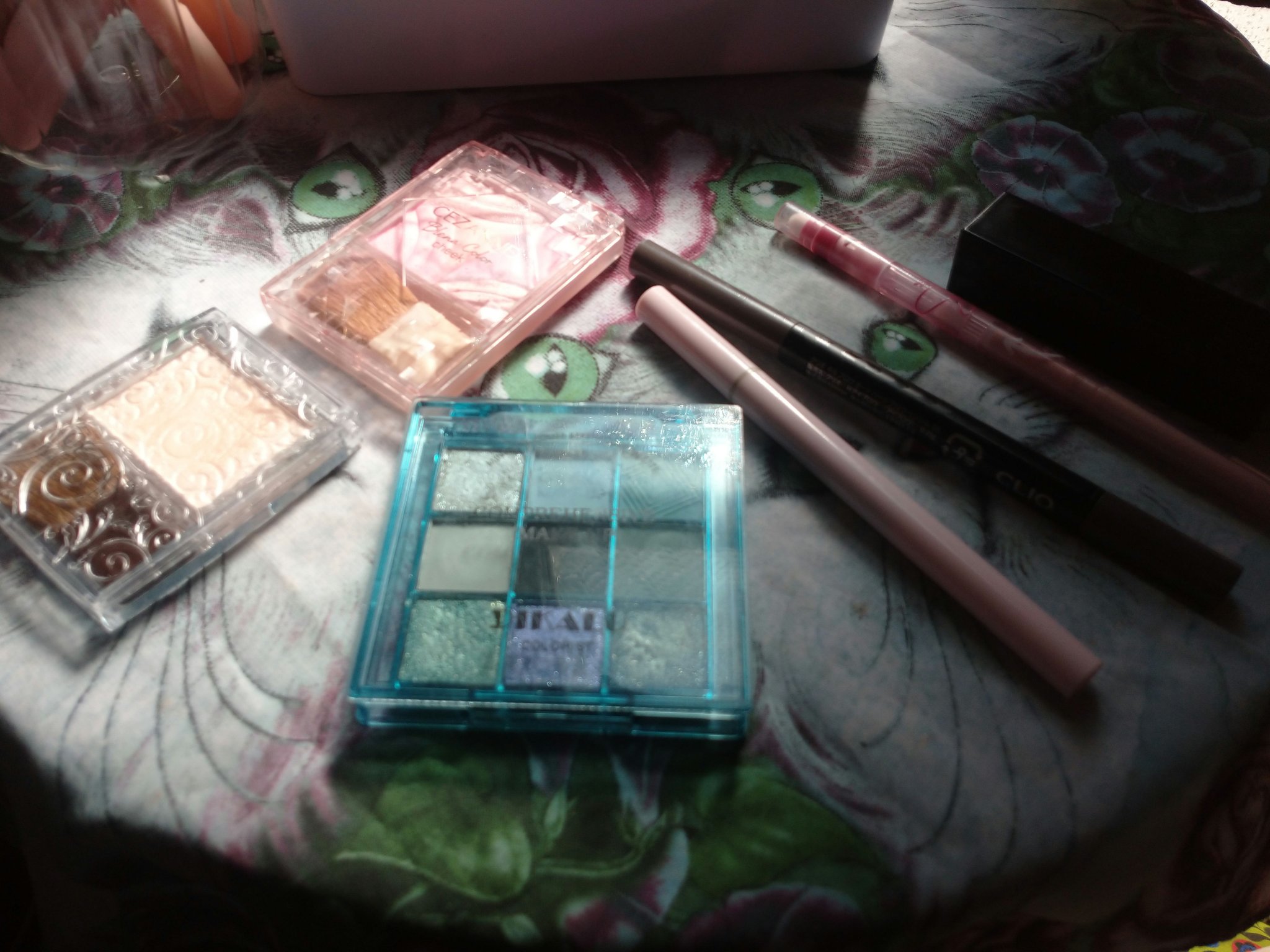 coco vemus minimulti eye color palette/DIKALU/アイシャドウパレットを使ったクチコミ（2枚目）