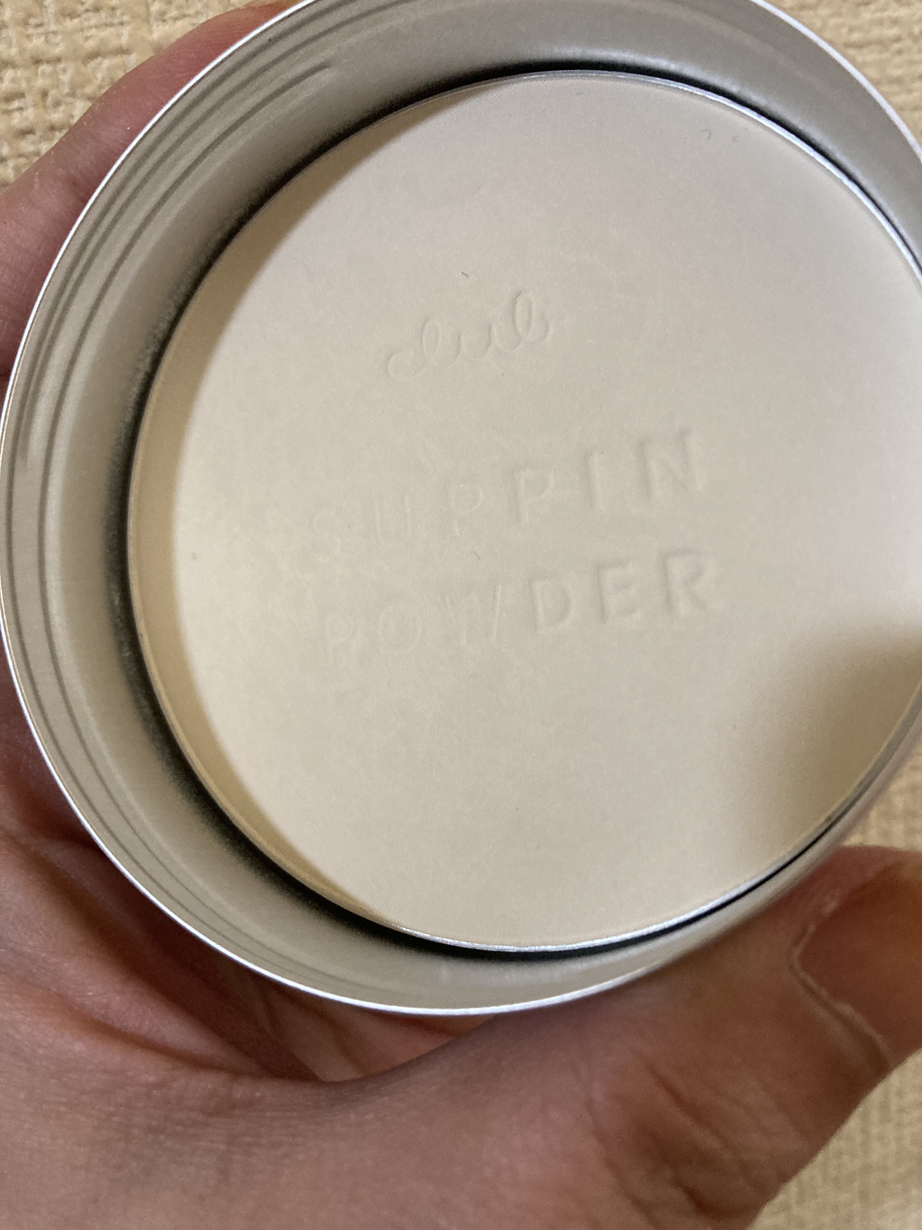 クラブ すっぴんパウダーC さくらジャスミンの香り 2024のクチコミ「こちらのシリーズのクリームがいい香りだったので購入しました♪

夜にパタパタしています😊

感.....」（3枚目）