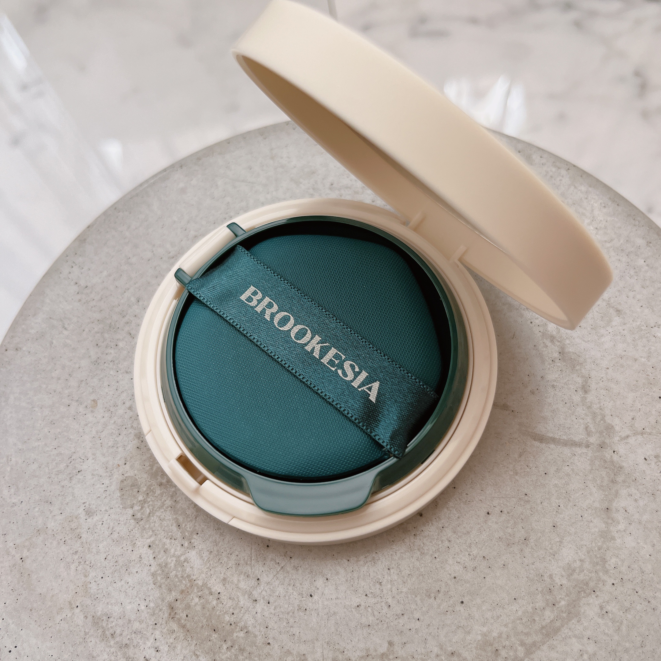 スキンエンハンサー コンパクトクッション（グロー)/BROOKESIA/クッションファンデーションを使ったクチコミ（2枚目）