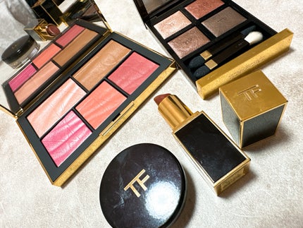 ピュアラグジュアリー ライトリフレクティング チーク & アイパレット/NARS/マルチパレットを使ったクチコミ(1枚目)
