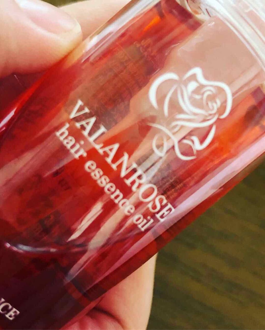ヘアエッセンスオイル/VALANROSE/ヘアオイルを使ったクチコミ（2枚目）