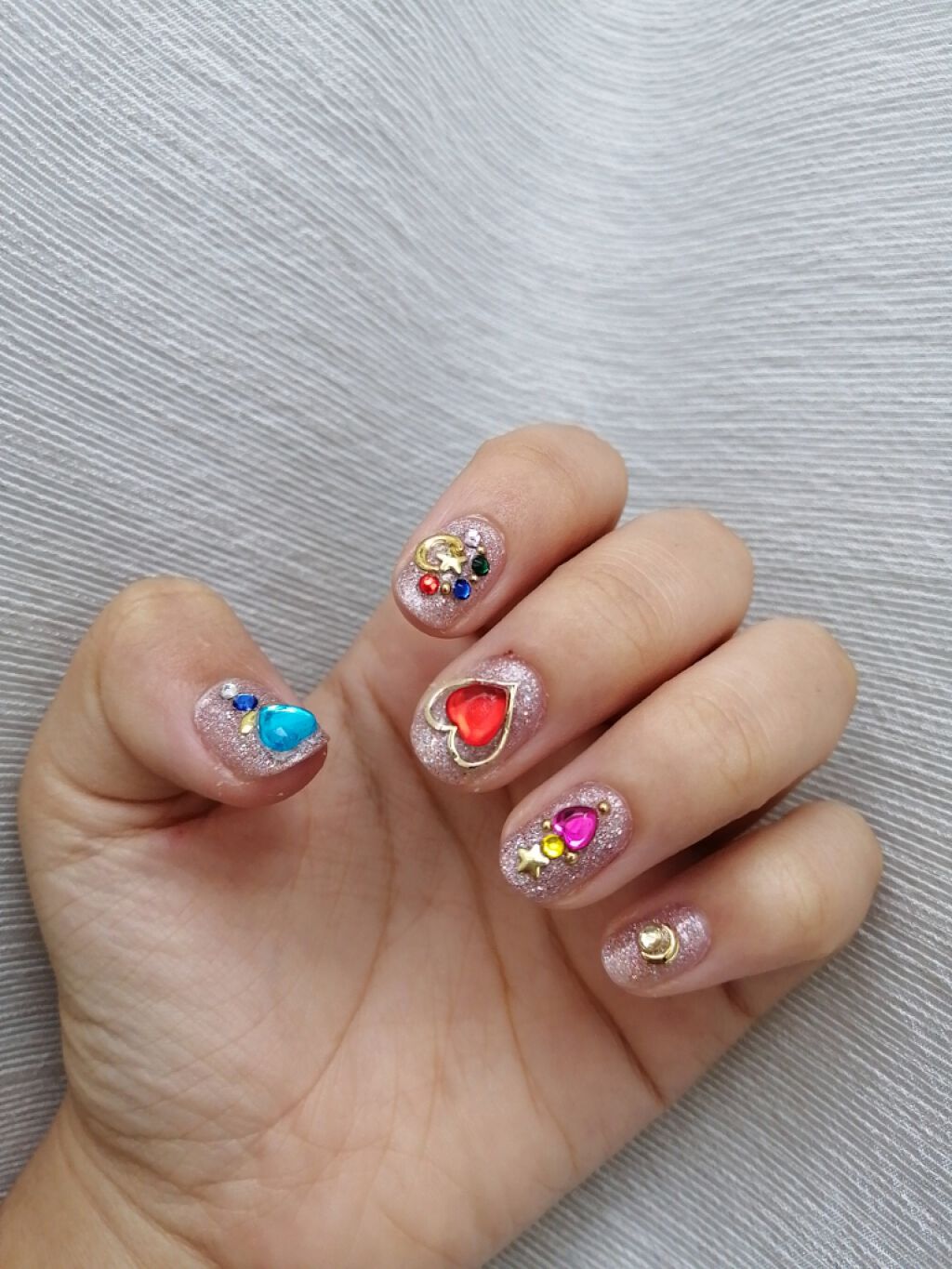 プレイネイル Etudeを使った口コミ キラキラかわいいセーラームーン風ネイル By Satsuki Lips