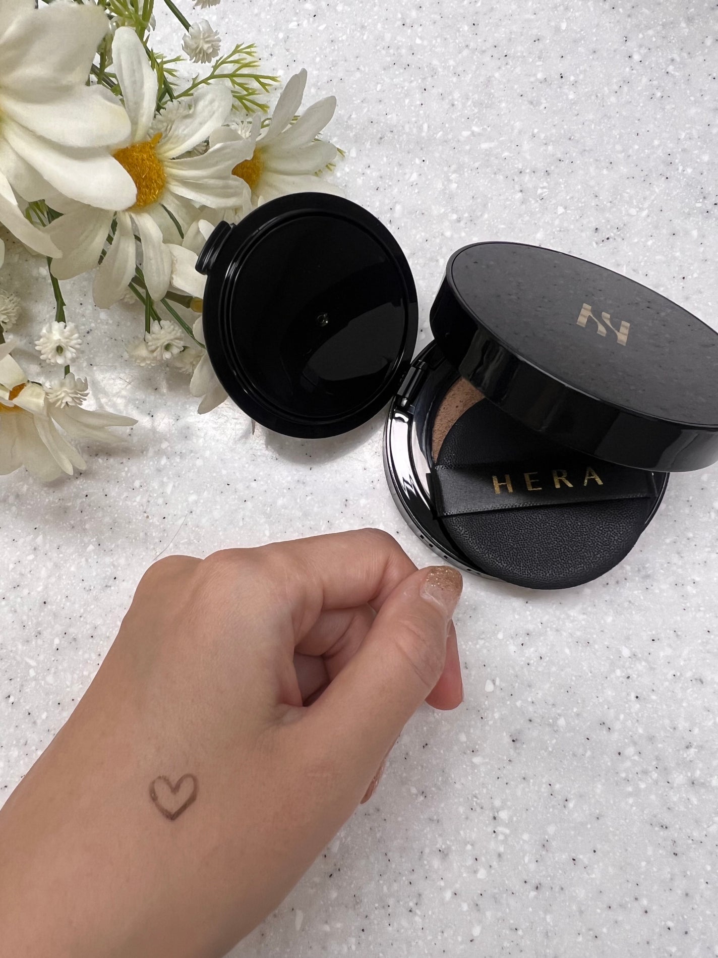 ブラック クッション/HERA/クッションファンデーションを使ったクチコミ(7枚目)