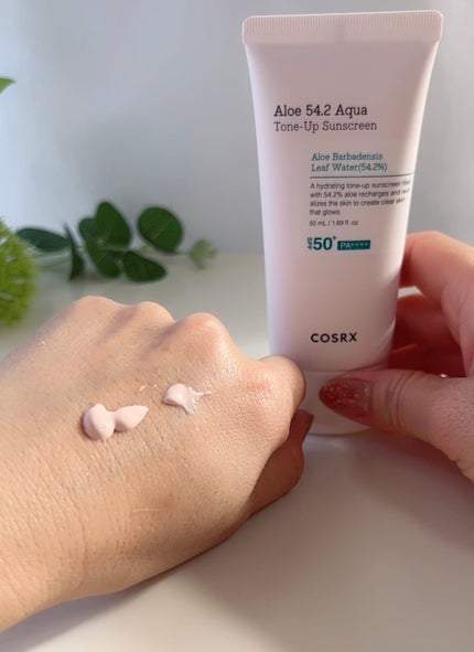 アロエ54.2アクアトーンアップUVクリーム SPF50+ PA++++/COSRX/日焼け止めクリームを使ったクチコミ(2枚目)