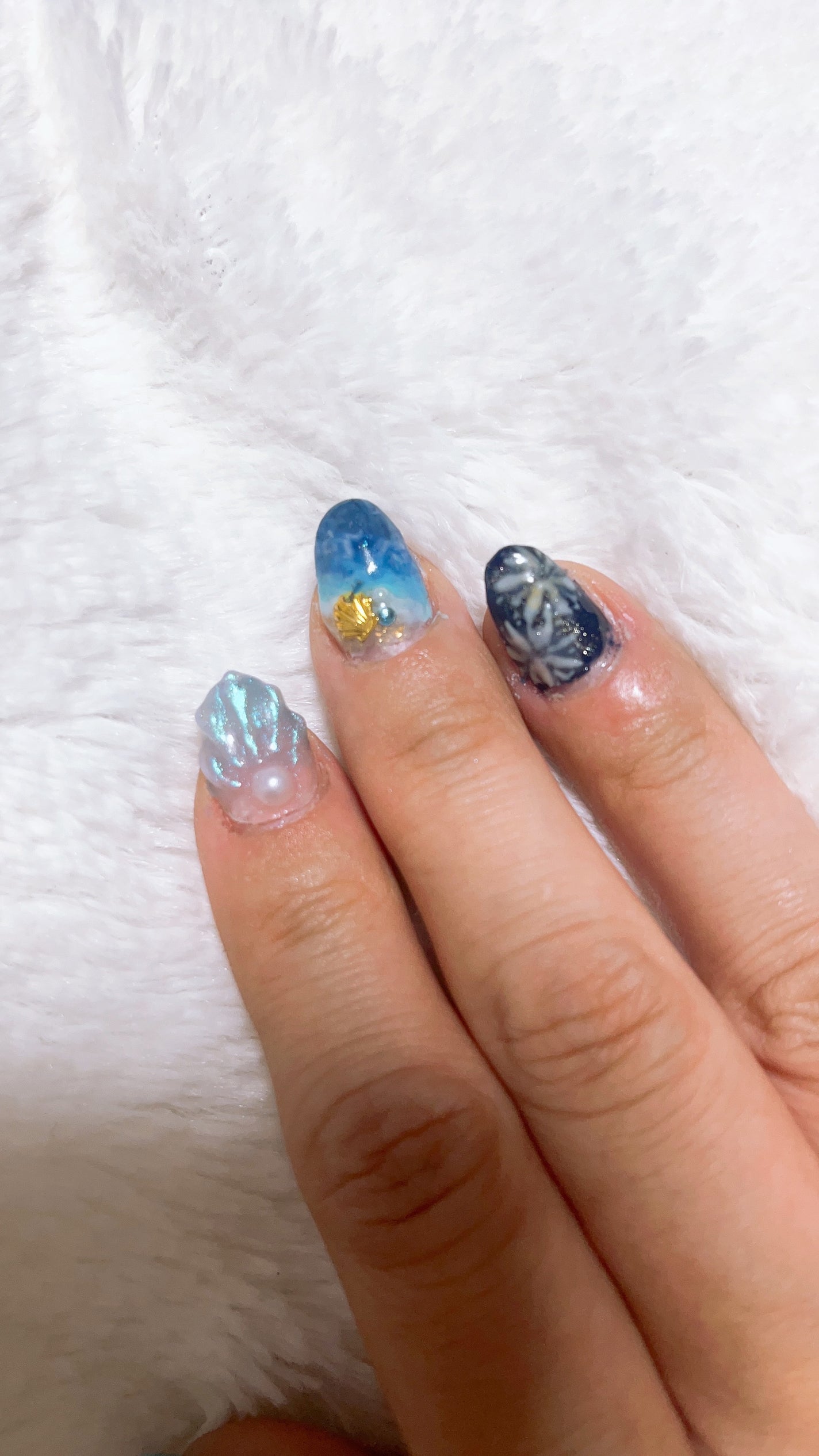 さゆとむ on LIPS 「ネイル記録💅いつもの通り100均のネイルアイテムで夏ネイルにし..」(3枚目)