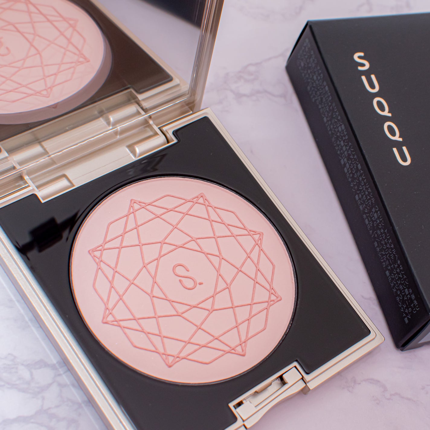 20th アニバーサリー フェイス コンパクト/SUQQU/パウダーハイライトを使ったクチコミ(2枚目)
