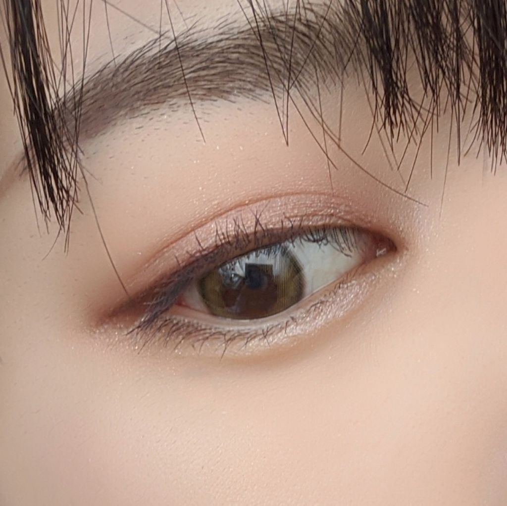 プリズム エアー シャドウ/CLIO/単色アイシャドウを使ったクチコミ（2枚目）