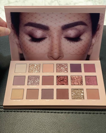 The New Nude Palette/Huda Beauty/パウダーアイシャドウを使ったクチコミ（1枚目）