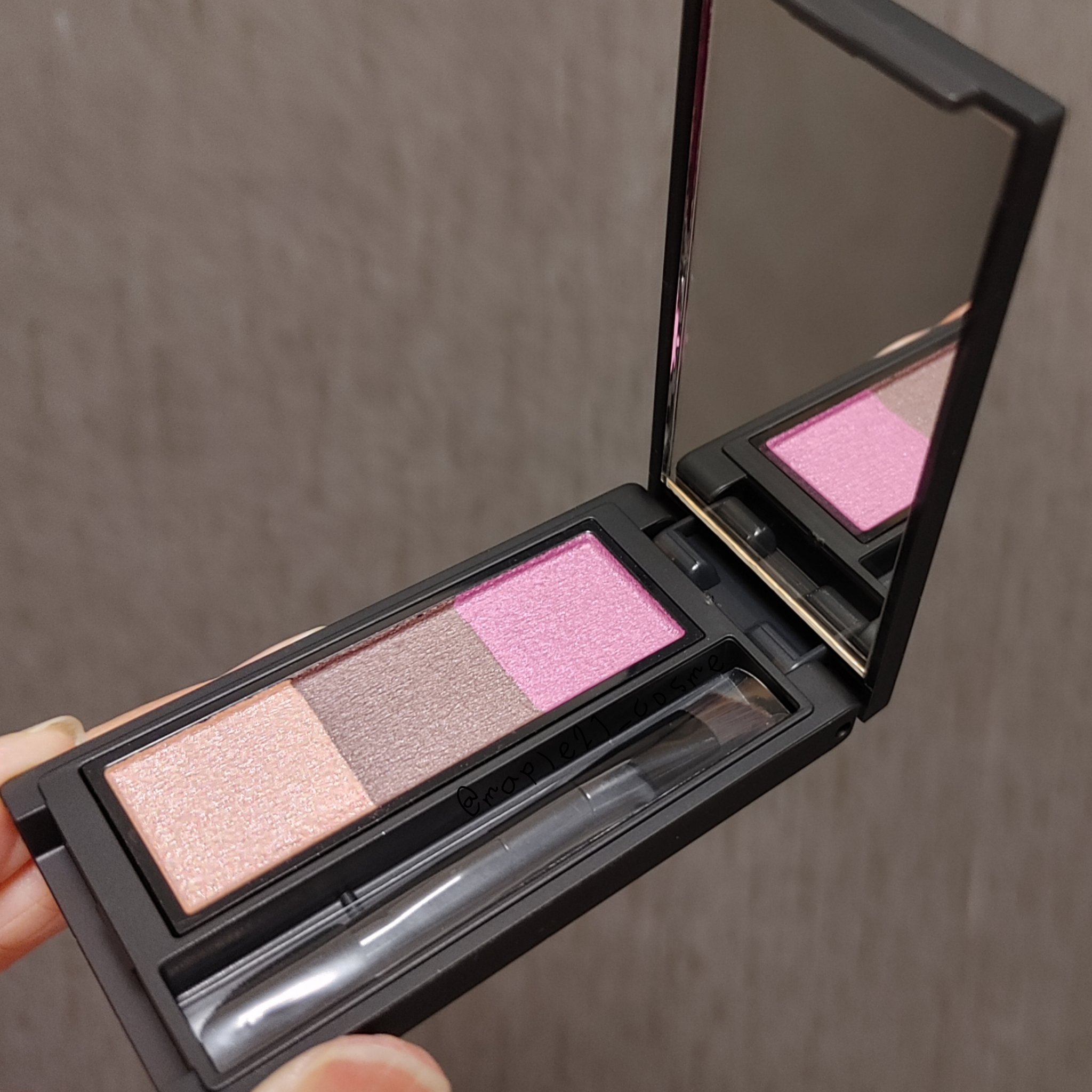 セルヴォーク インディケイトアイブロウパウダー/Celvoke/パウダーアイブロウを使ったクチコミ（1枚目）