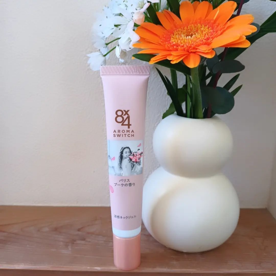 8x4 アロマスイッチ 涼感ネックジェル パリスブーケの香り/８ｘ４/デオドラント・制汗剤を使ったクチコミ（3枚目）